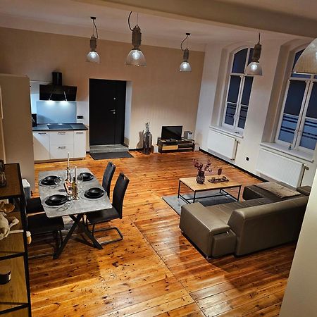 Alte Schule Apartment Zarska Ngoại thất bức ảnh