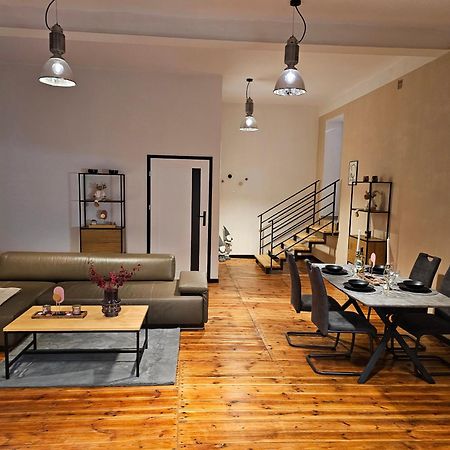 Alte Schule Apartment Zarska Ngoại thất bức ảnh
