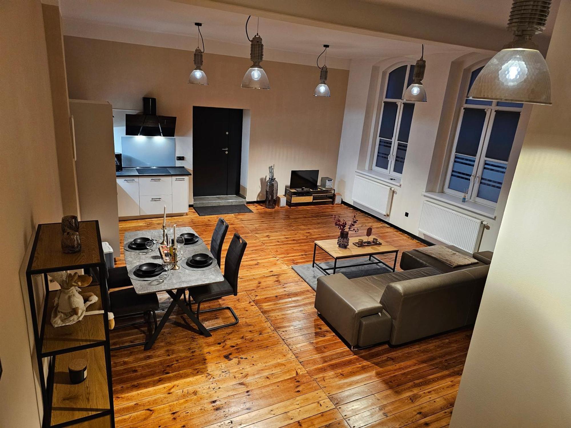 Alte Schule Apartment Zarska Ngoại thất bức ảnh